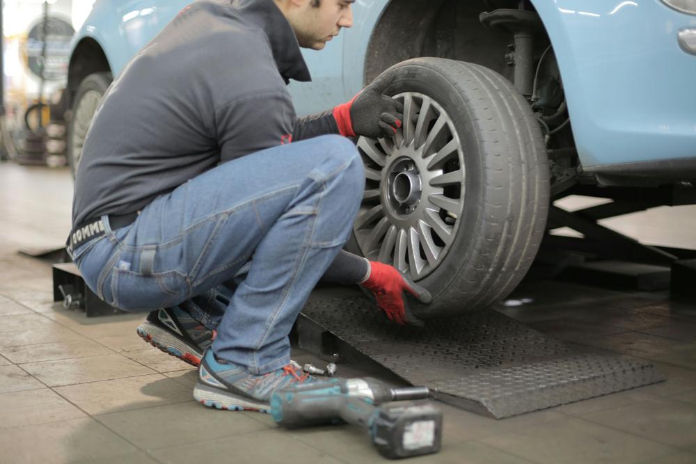 Car repair 