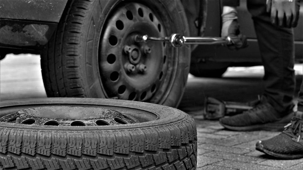 Car tire 